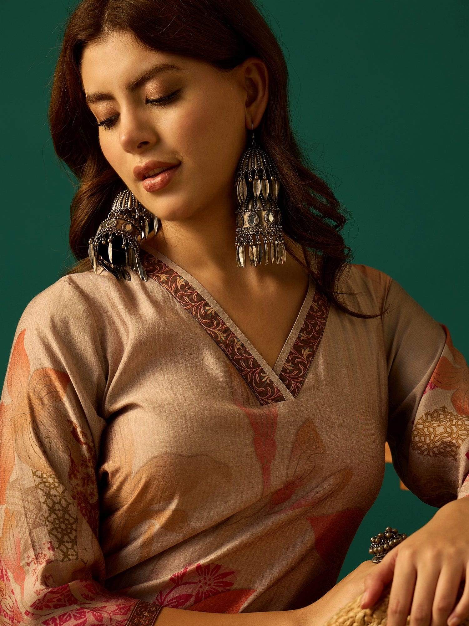 Elegant Floral Printed Straight-Fit Kurta With Three-Quarter Sleeves And V-Neck, Paired With Solid Ankle-Length Trousers For A Classic Look