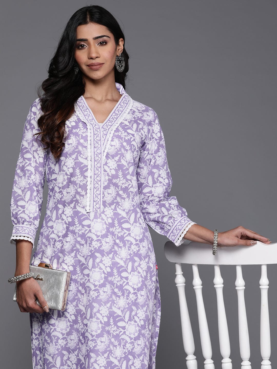 Varanga Women Floral Printed V-Neck With Lace Detail Kurta