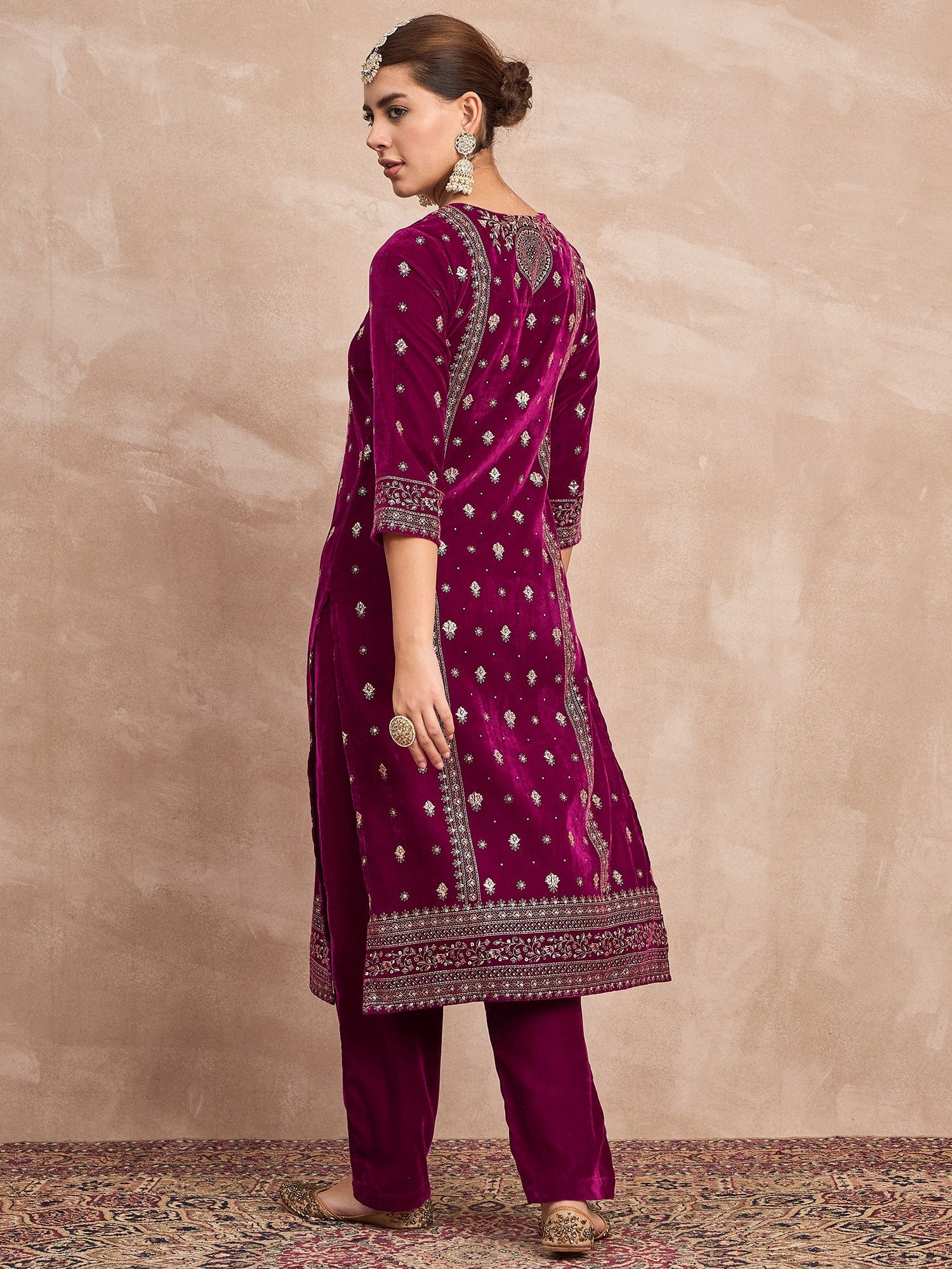 Velvet Kurta With Silver Print, Paired With  Trousers For An Elegant, Everyday Look