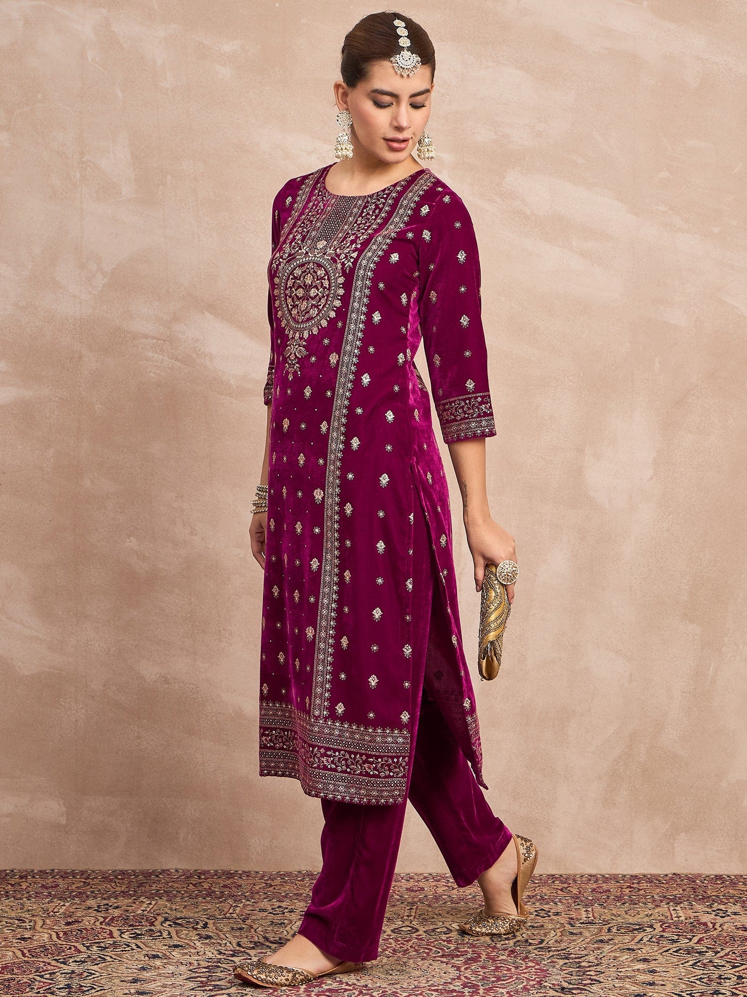 Velvet Kurta With Silver Print, Paired With  Trousers For An Elegant, Everyday Look