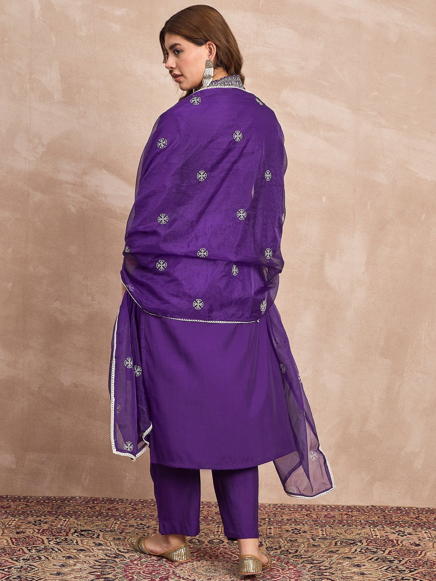 Kurta With Thread Embroidery And A V-Neck, Paired With Solid Ankle-Length Trousers And An Embroidered Dupatta For A Refined Ethnic Look