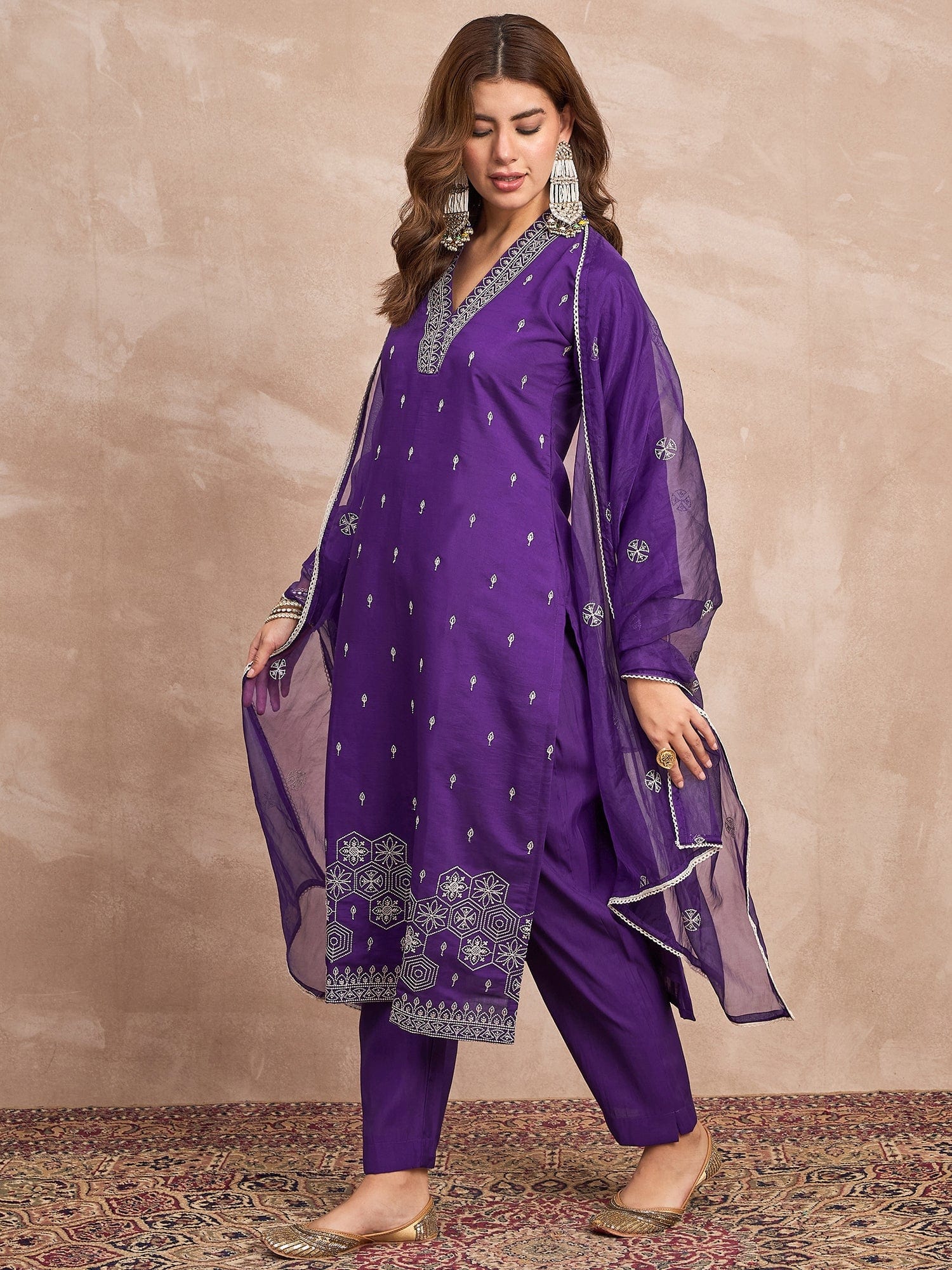 Kurta With Thread Embroidery And A V-Neck, Paired With Solid Ankle-Length Trousers And An Embroidered Dupatta For A Refined Ethnic Look