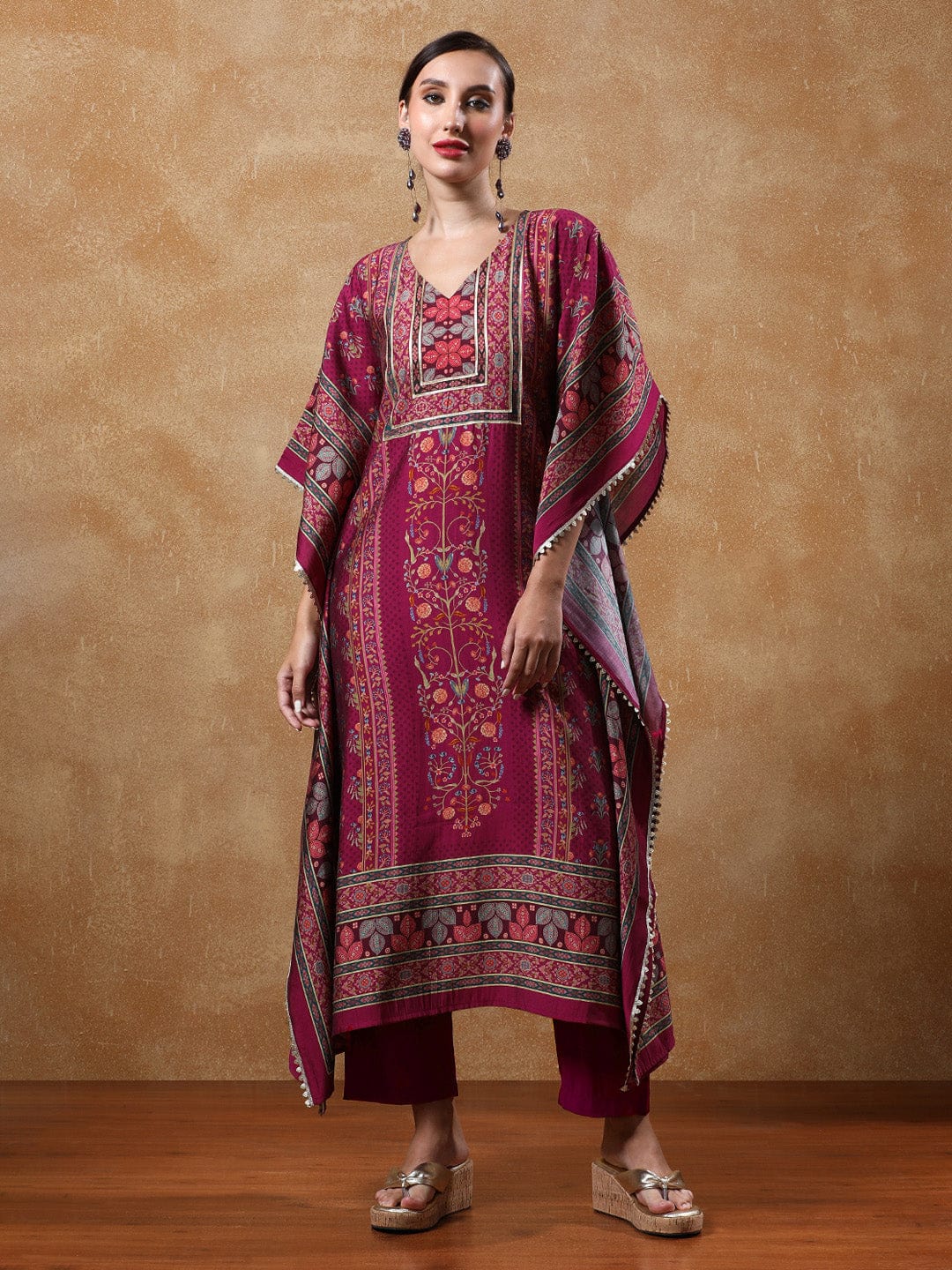 Varanga Women-Gota Detailed Ethnic Floral Printed Kaftan & Trouser