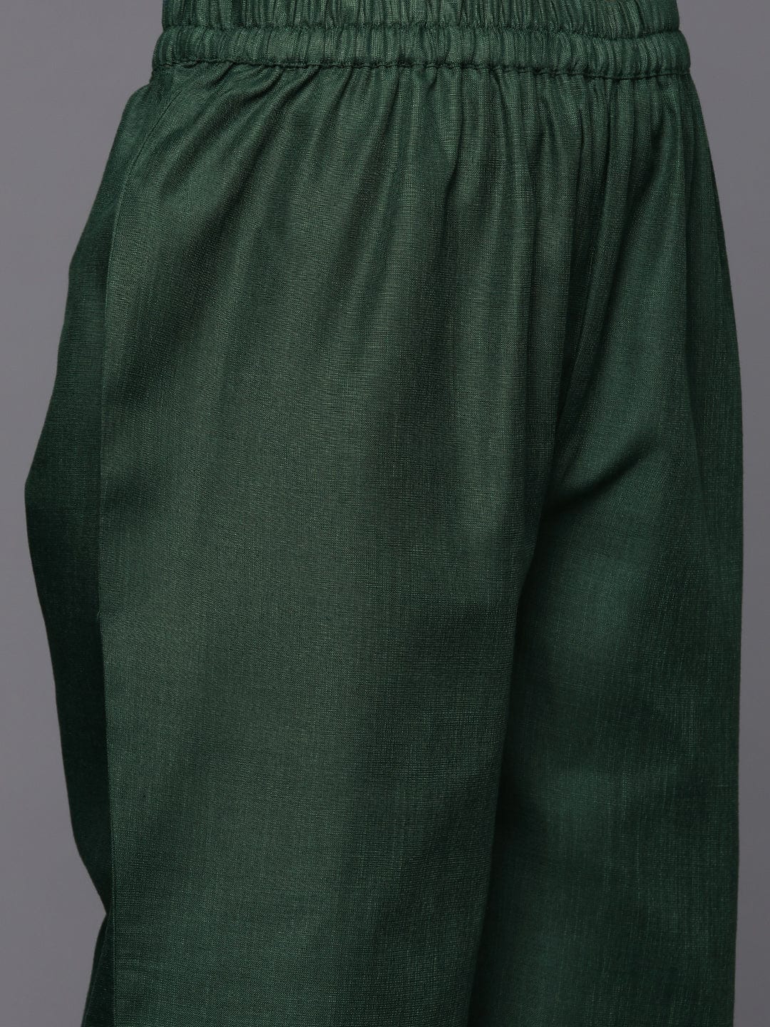 Varanga Women Green Embroidered  Long & Flared Sleeves Kurta With Tonal Bottom