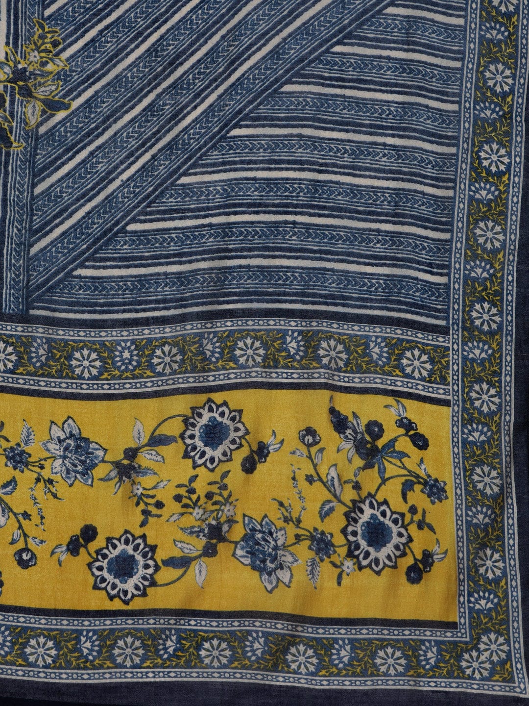 Varanga Women Floral Printed Regular Sequinned Chanderi Silk Kurta with Trousers & With Dupatta