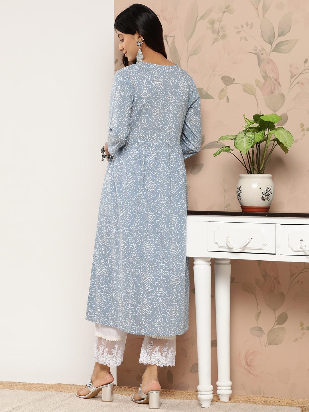 KURTA