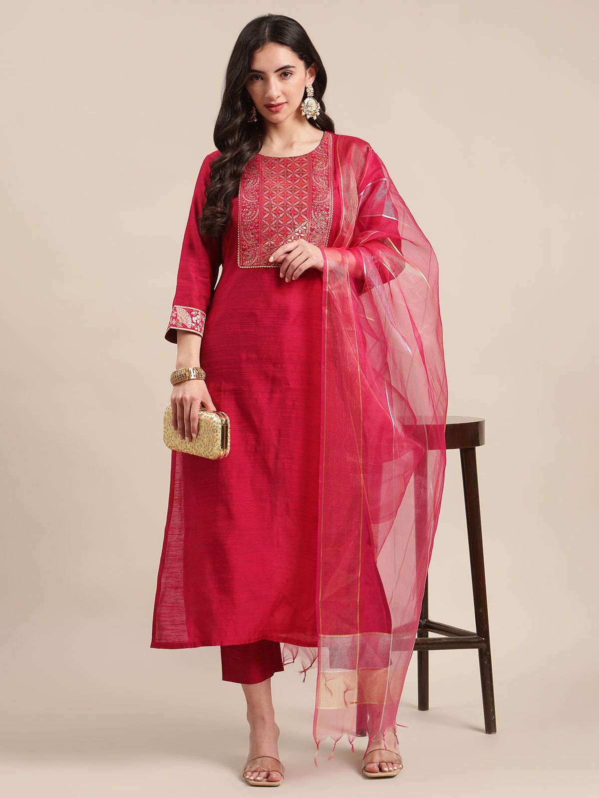 Varanga Women Women V Neck Collar Kurta Paired With Tonal Dupatta And Tonal Bottom.