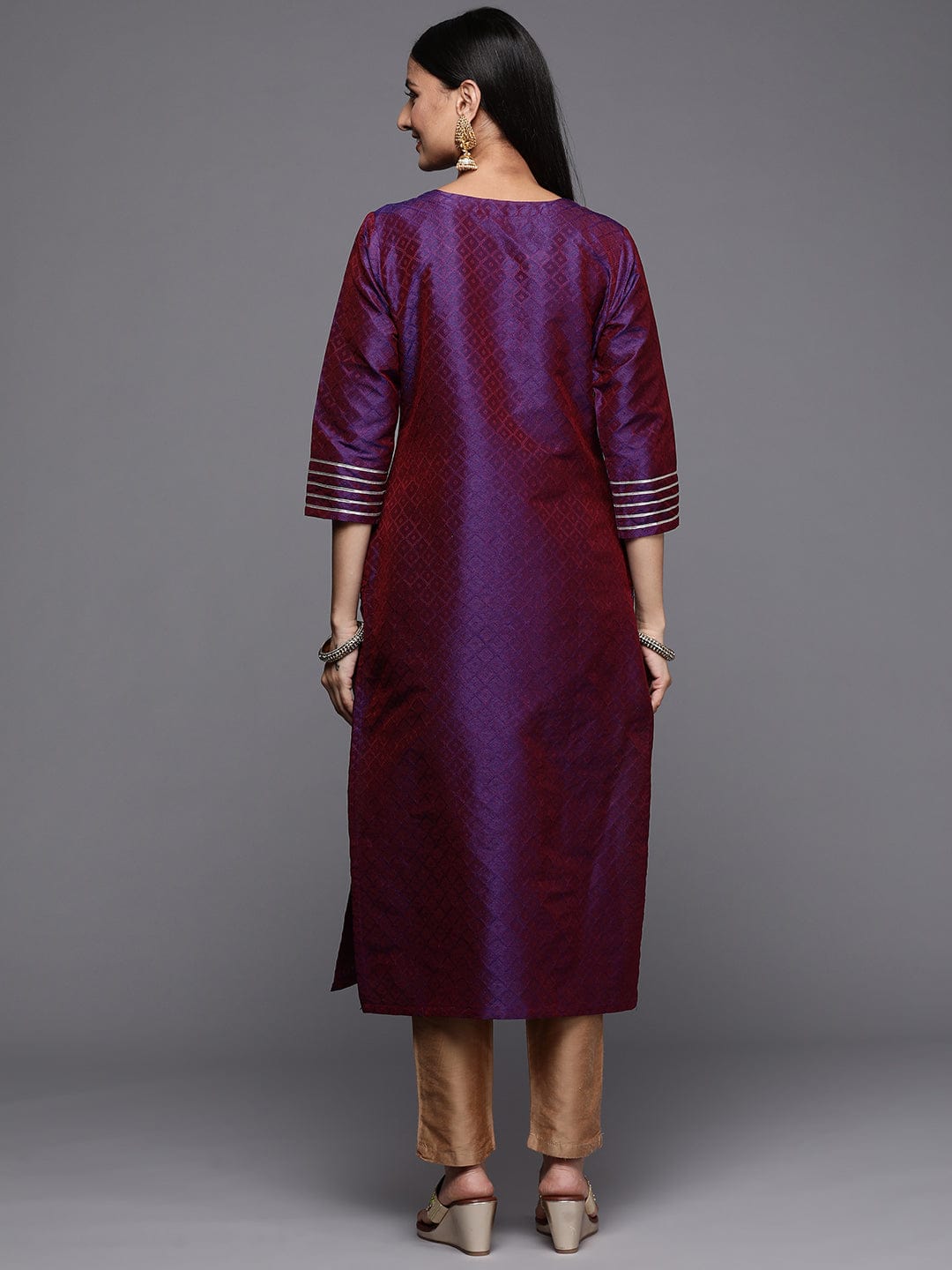 Varanga Women Purple Embroidered Straight Kurta With Three Quarter Sleeves