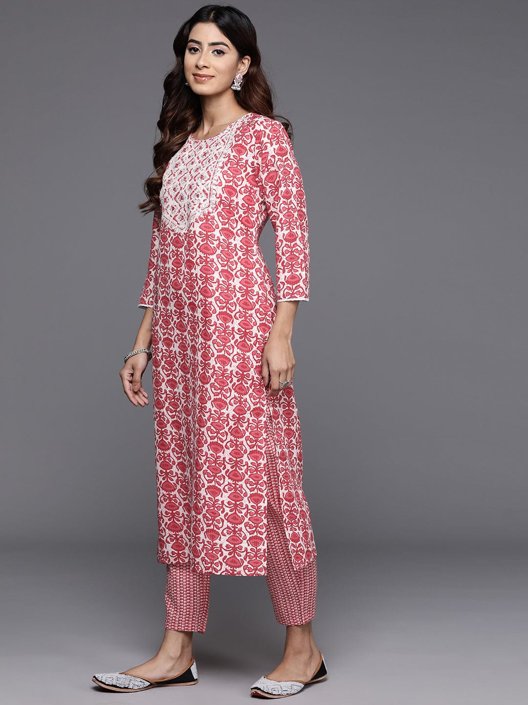 Varanga Women Ethnic Motifs Printed Regular Thread Work Kurta with Trousers & With Dupatta