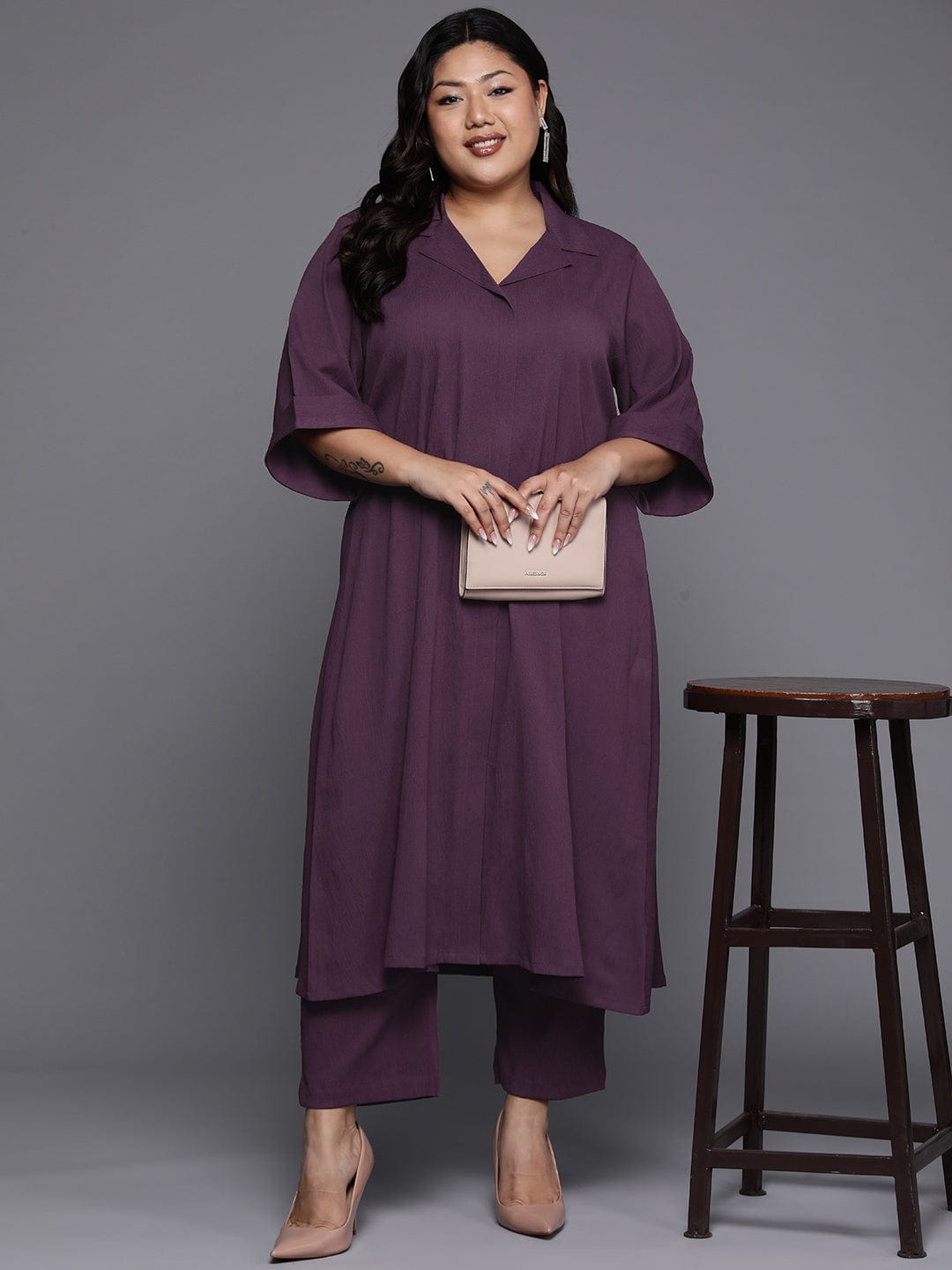 Varanga Women Plus Size Mauve Shirt Collar Neck A-Line Kurta Paired With Tonal Bottom