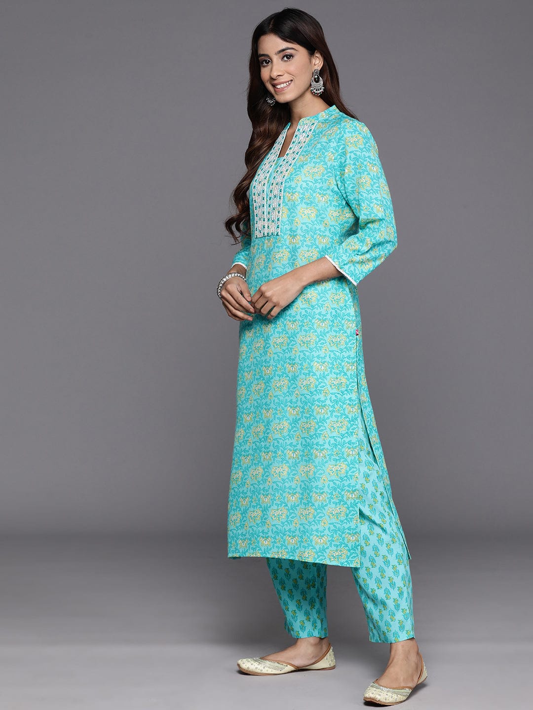 Varanga Women Blue Floral Kurta Paired With Bottom & Dupatta