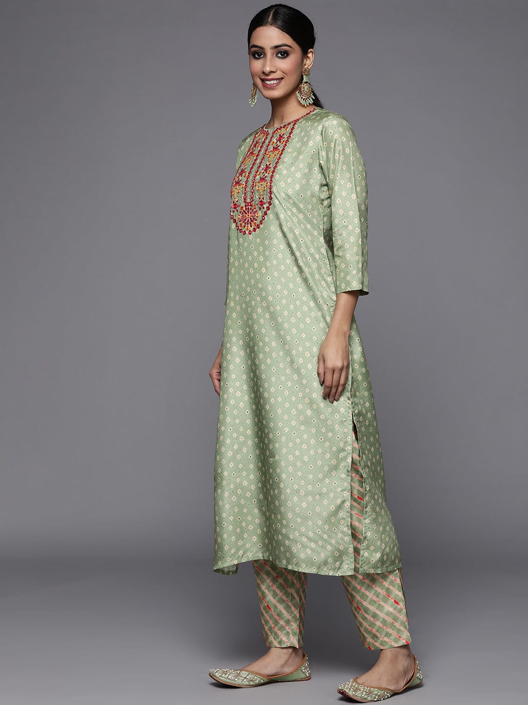 Varanga Women Green Leheriya Embroidered Mirror Work Kurta With Trousers With Dupatta
