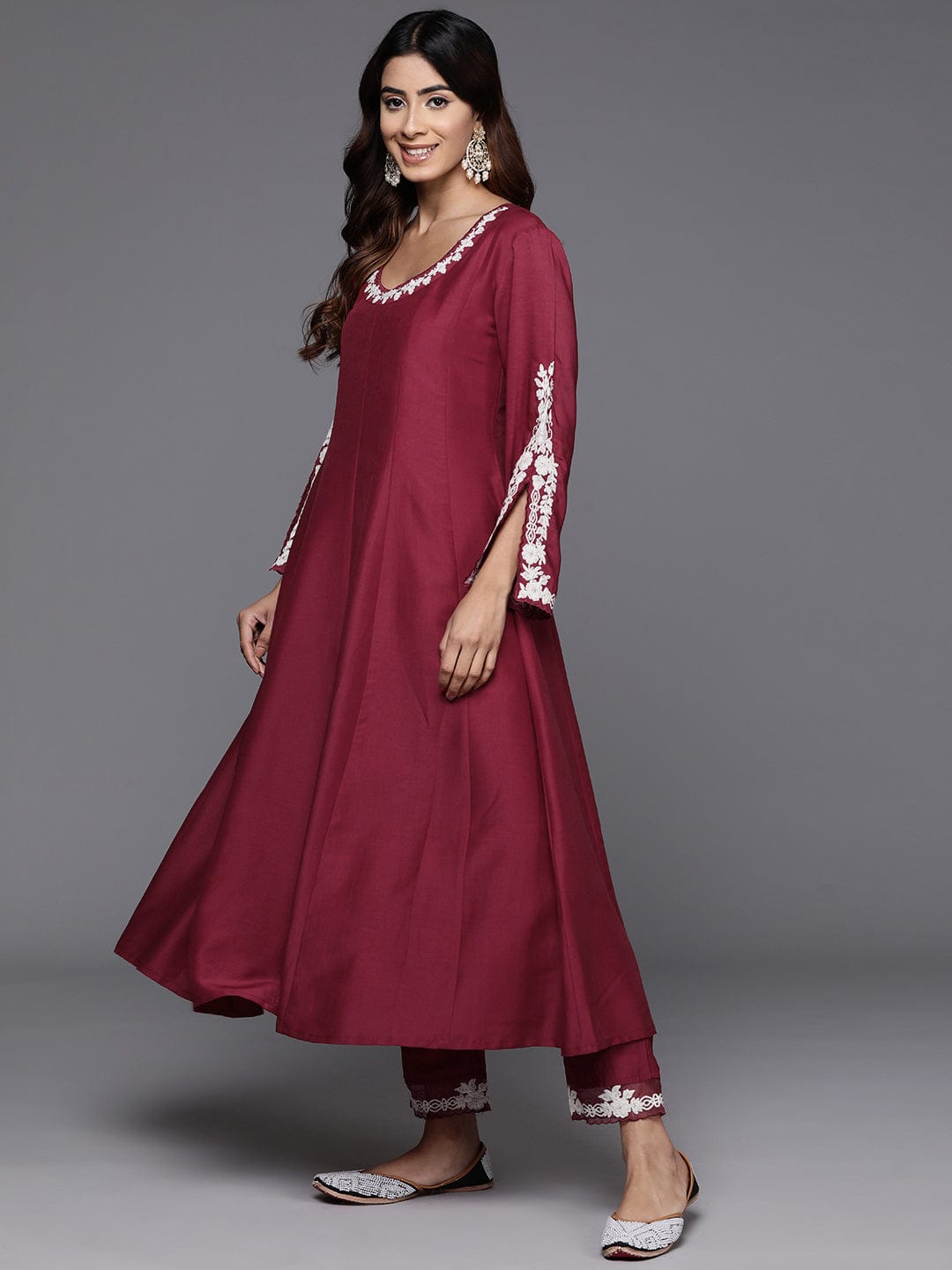 Varanga Women Embroidered Thread Work Anarkali Kurta with Trousers & With Dupatta
