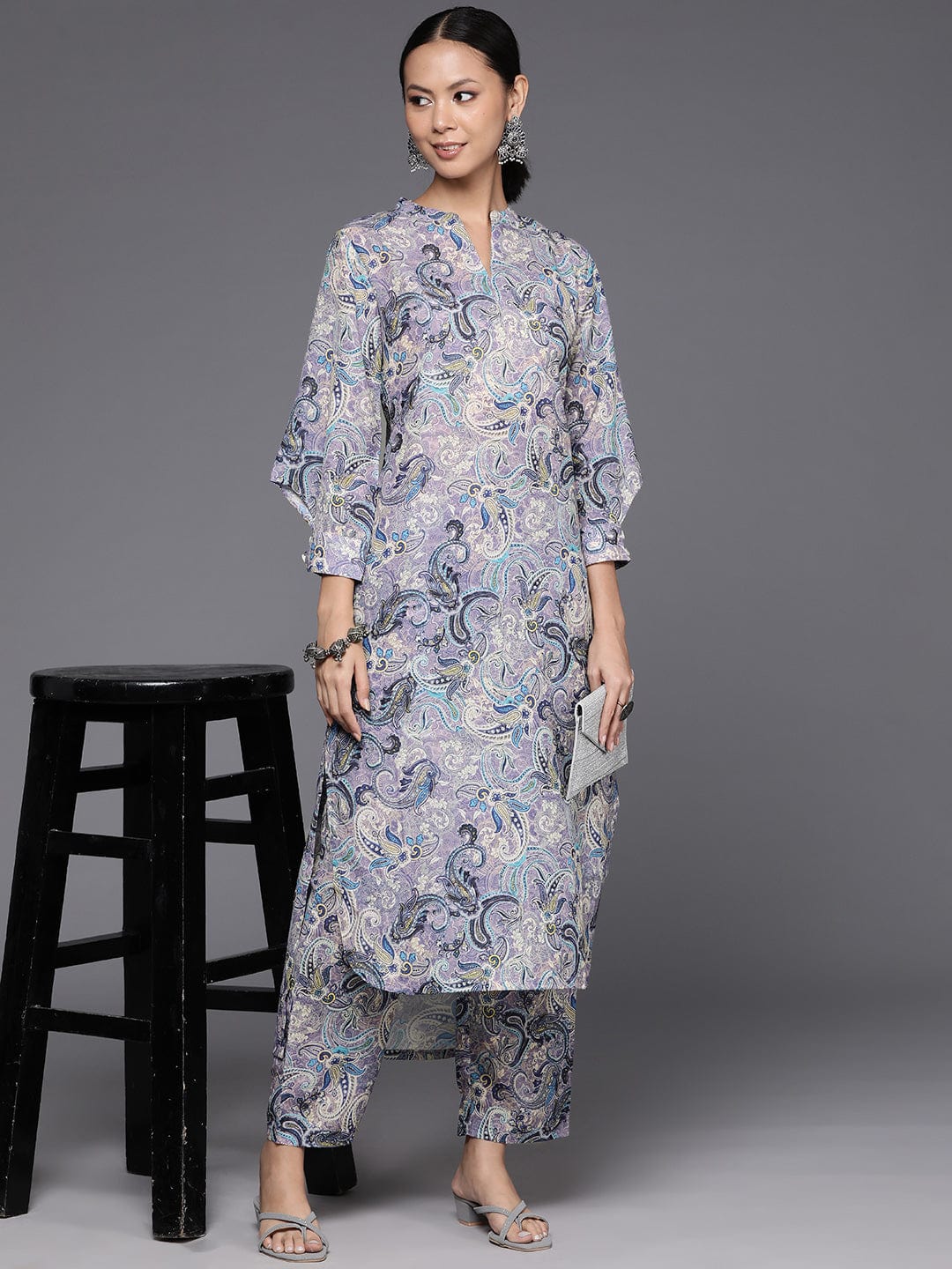 Varanga Women Lavender Printed Straight Kurta With Tonal Bottom
