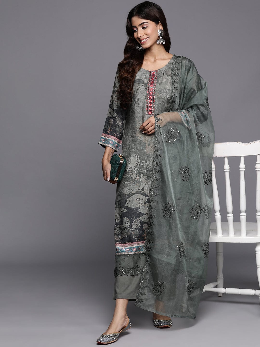 Varanga Women Green Floral Printed  Straight Kurta Paired With Tonal Bottom And  Tonal Organza Embroidered Dupatta