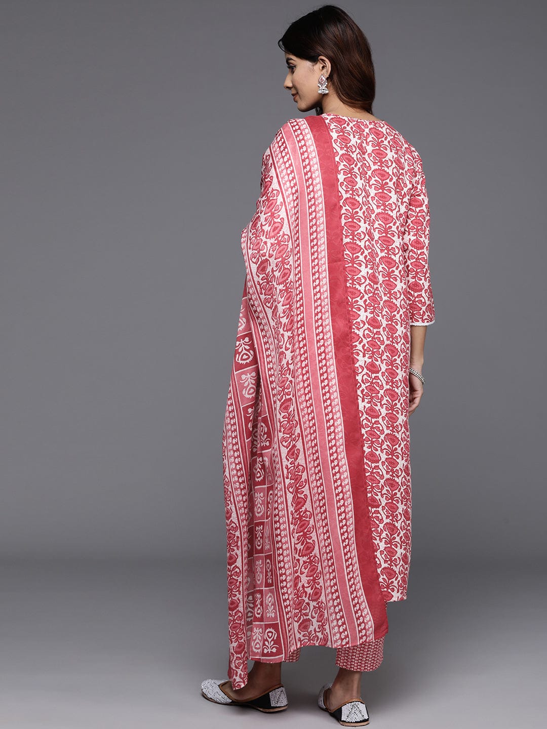 Varanga Women Ethnic Motifs Printed Regular Thread Work Kurta with Trousers & With Dupatta