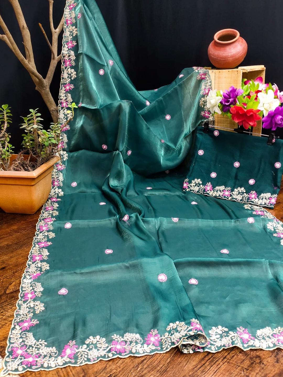 Ethnic Motifs Zari Woven Design Banarasi Saree