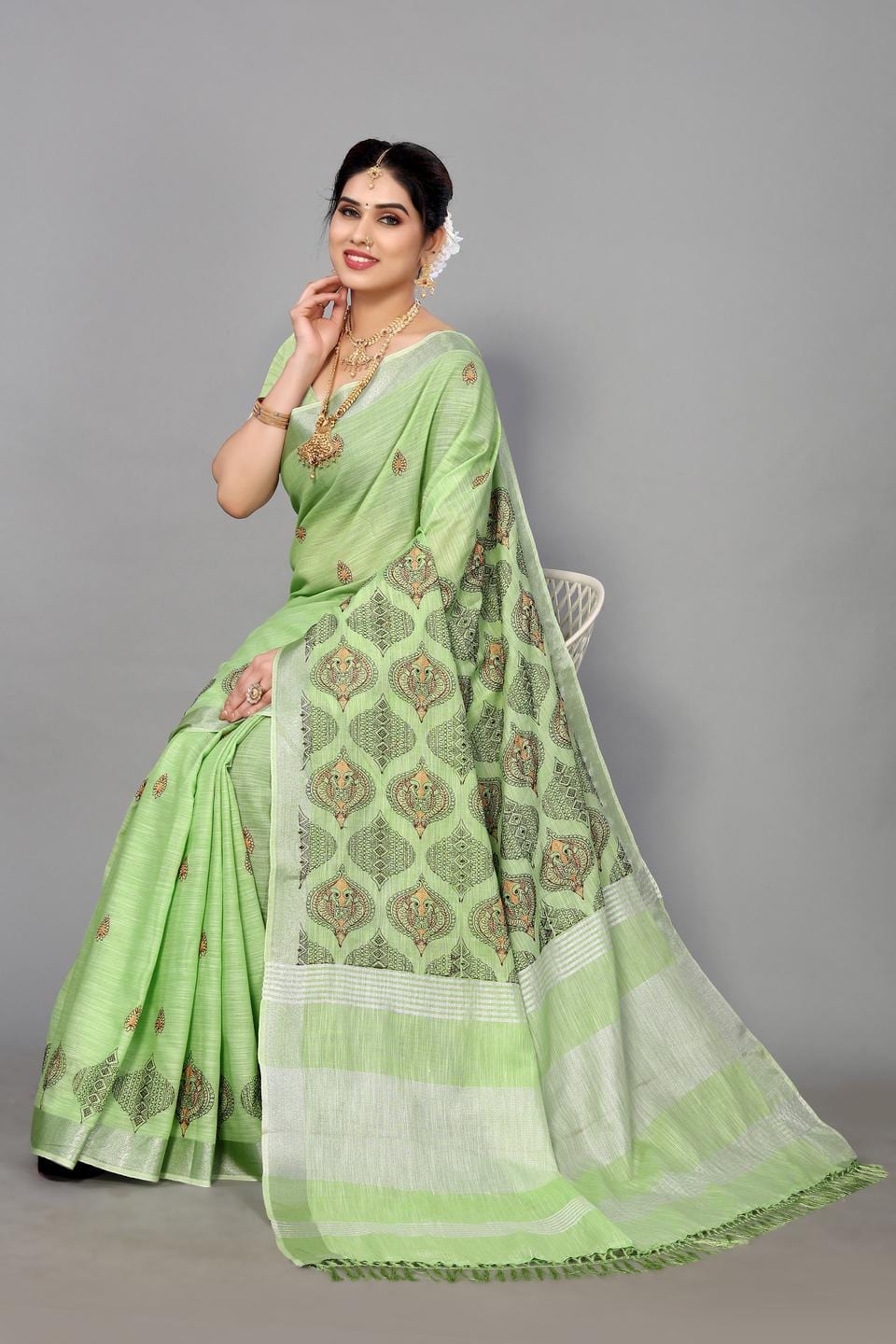 Ethnic Motifs Zari Woven Design Banarasi Saree