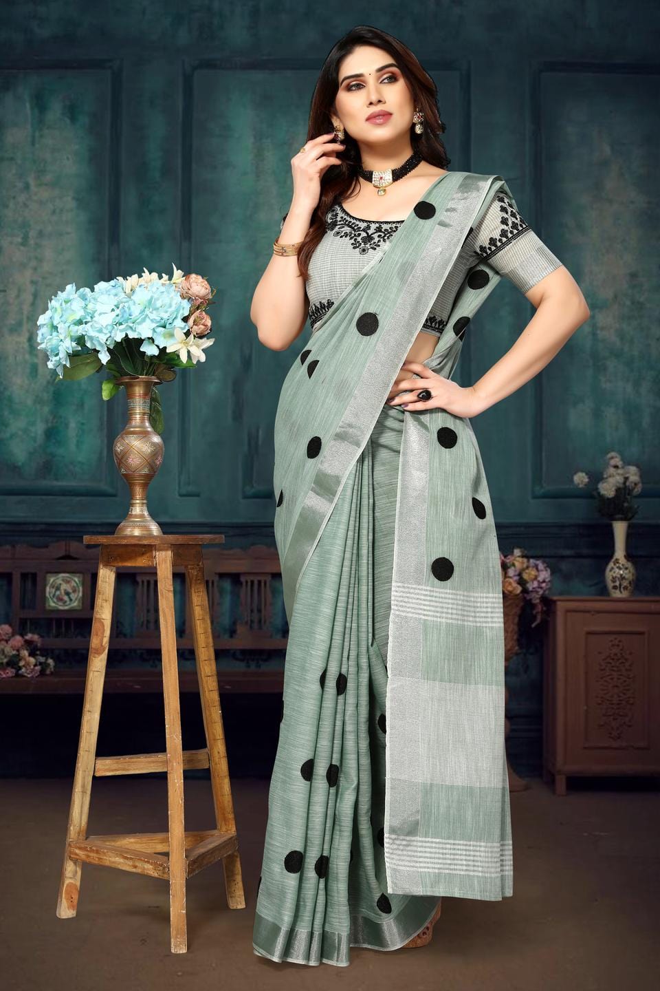 Ethnic Motifs Zari Woven Design Banarasi Saree