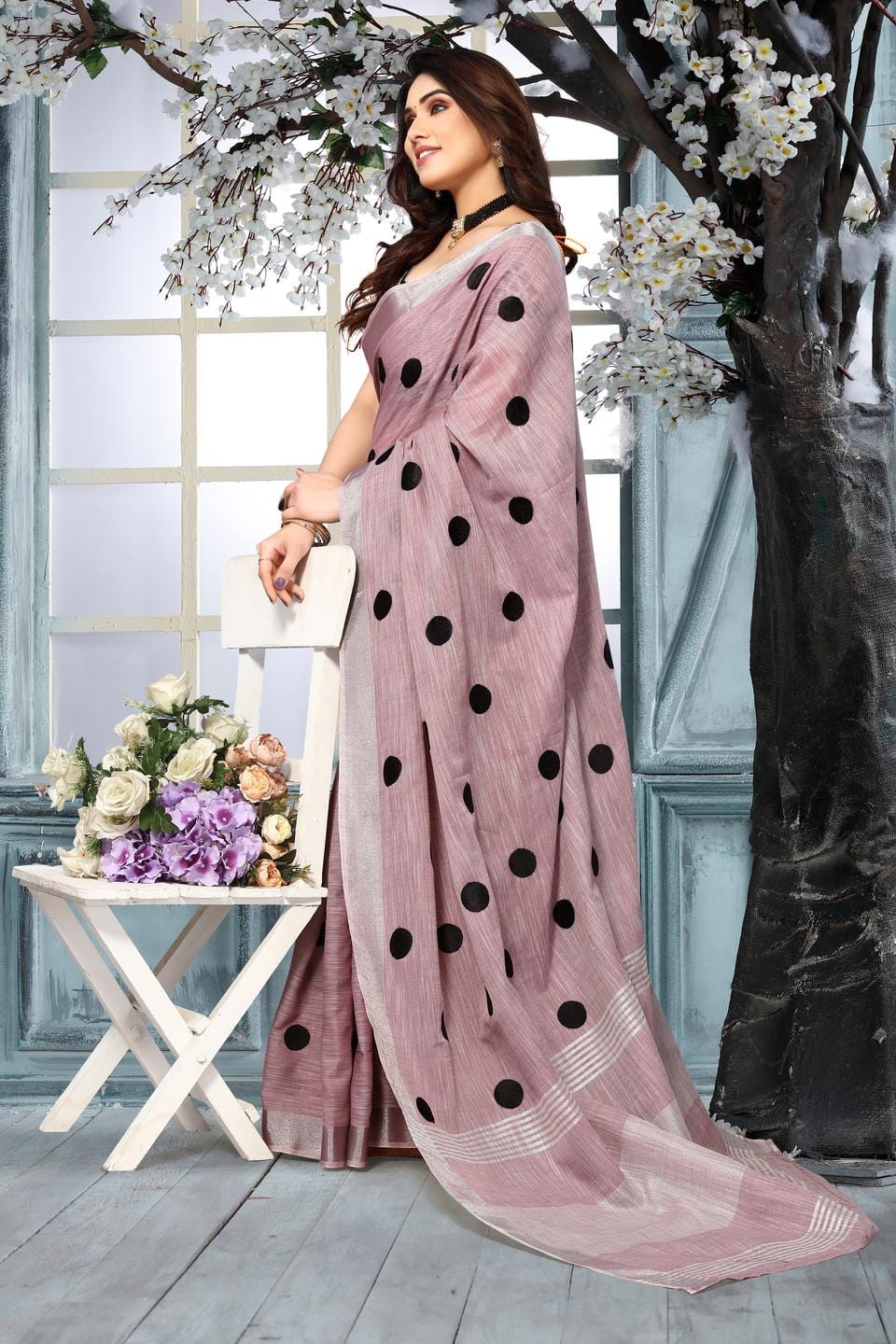 Ethnic Motifs Zari Woven Design Banarasi Saree