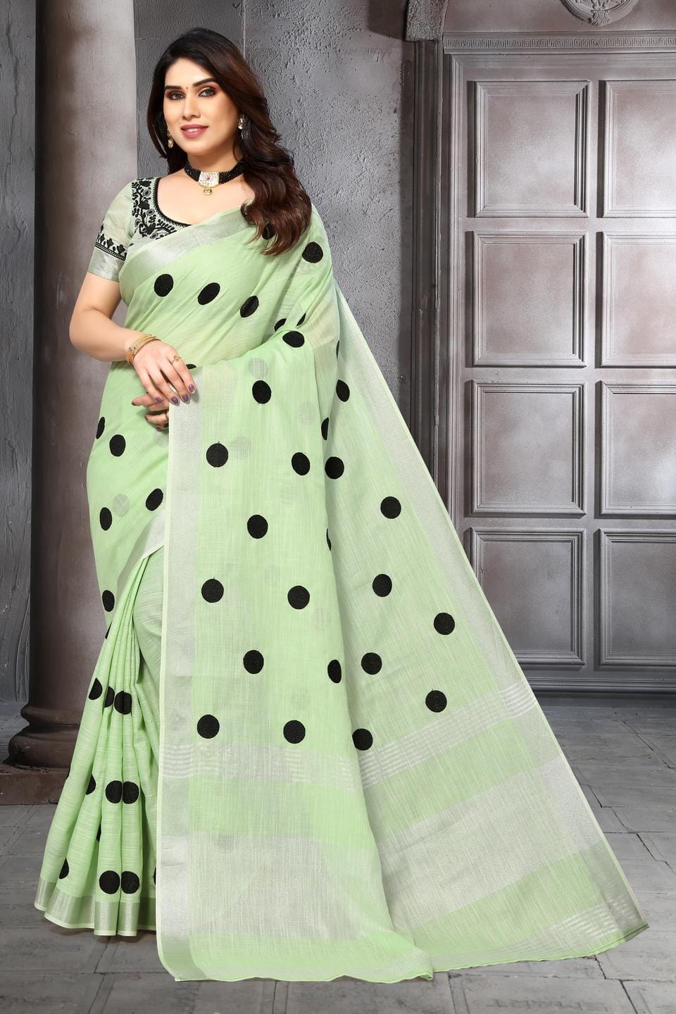 Ethnic Motifs Zari Woven Design Banarasi Saree