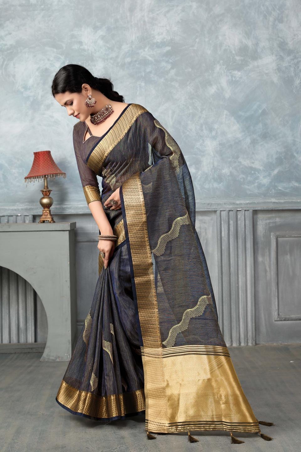 Ethnic Motifs Zari Woven Design Banarasi Saree