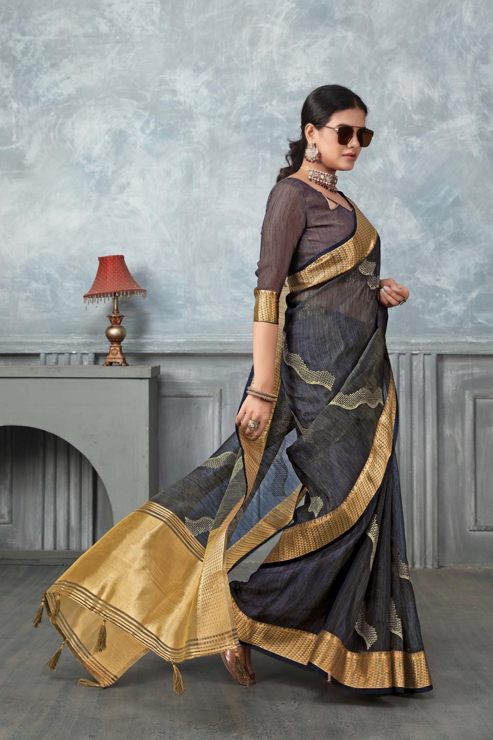Ethnic Motifs Zari Woven Design Banarasi Saree