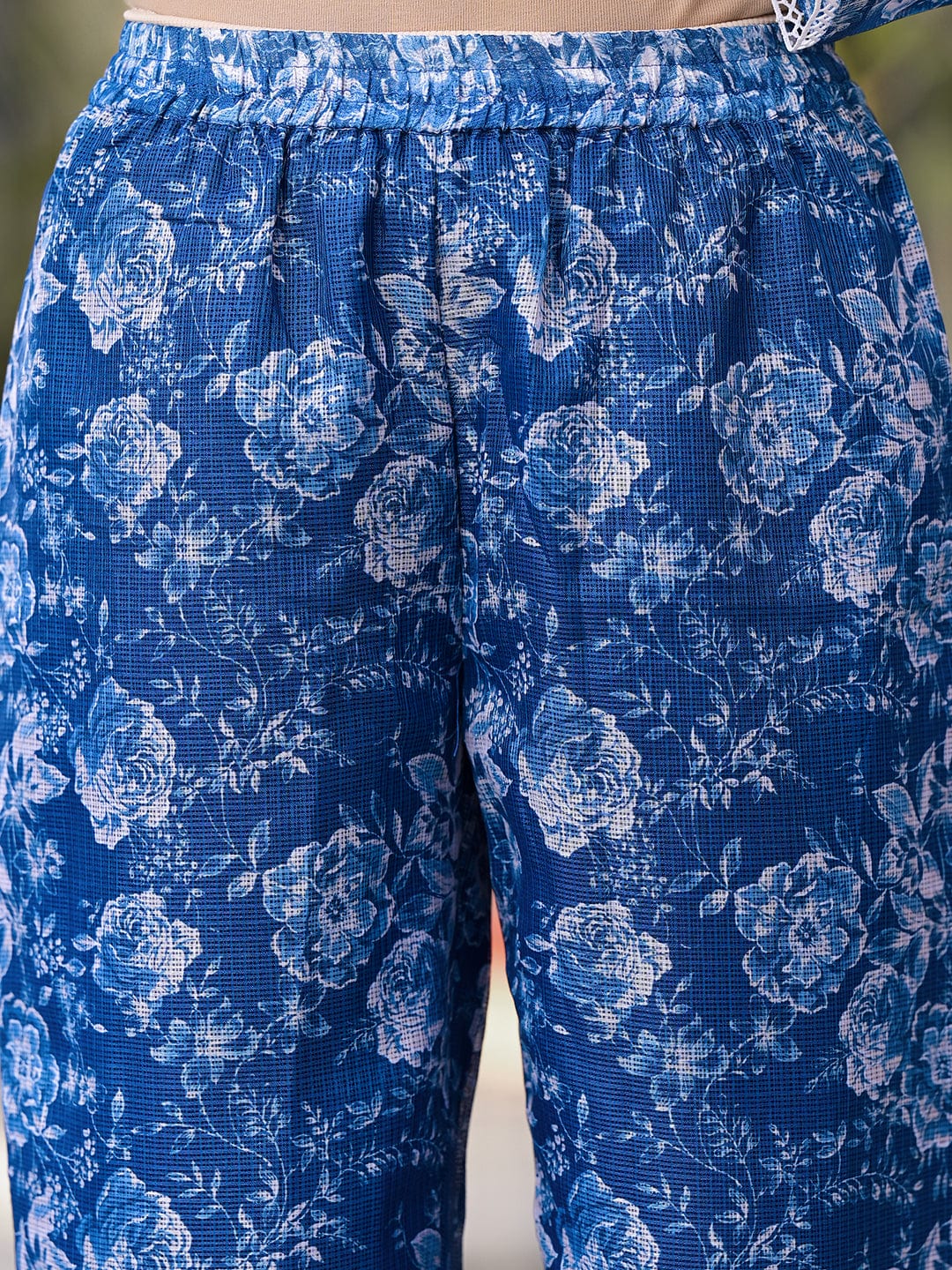 Varanga Women Blue Kota Check Floral Printed Kurta With Bottom