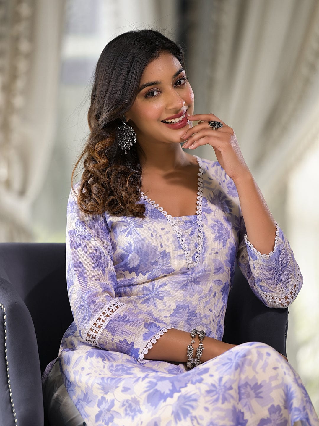 Varanga Women Lavender Floral Printed V- Neck Three Quarter Sleeve Straight Kurta.