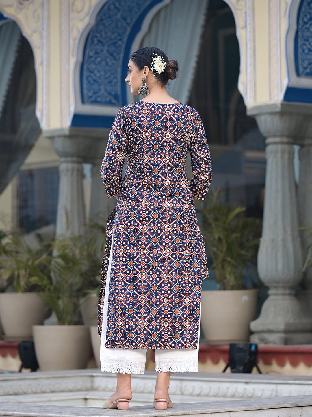 Varanga Women Blue And Beige Abstract Printed Kurta With Gota Work On Yoke And 3/4Th Sleeves