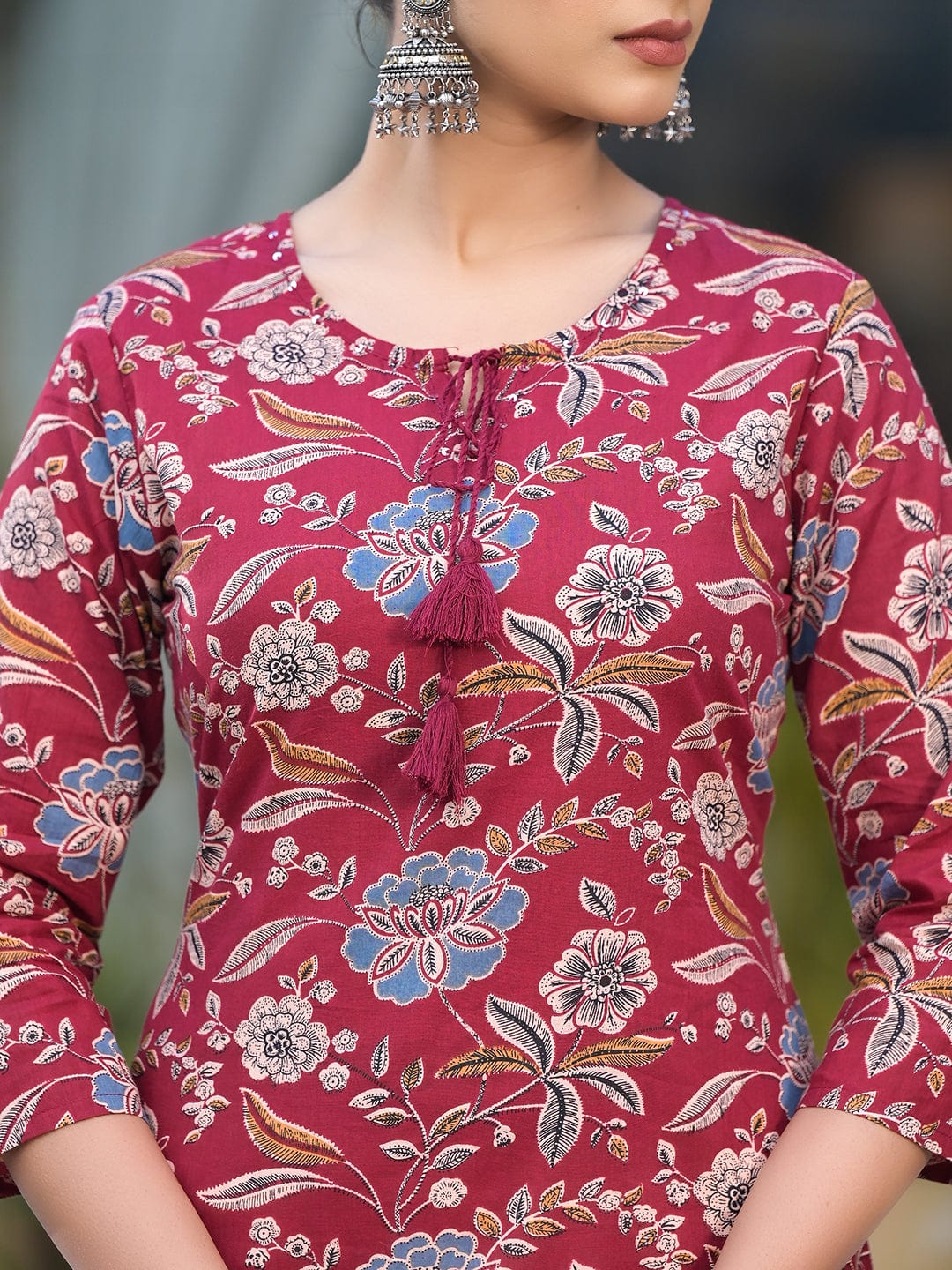 Varanga Women Maroon Floral Printed Straight Kurta With Side Slits