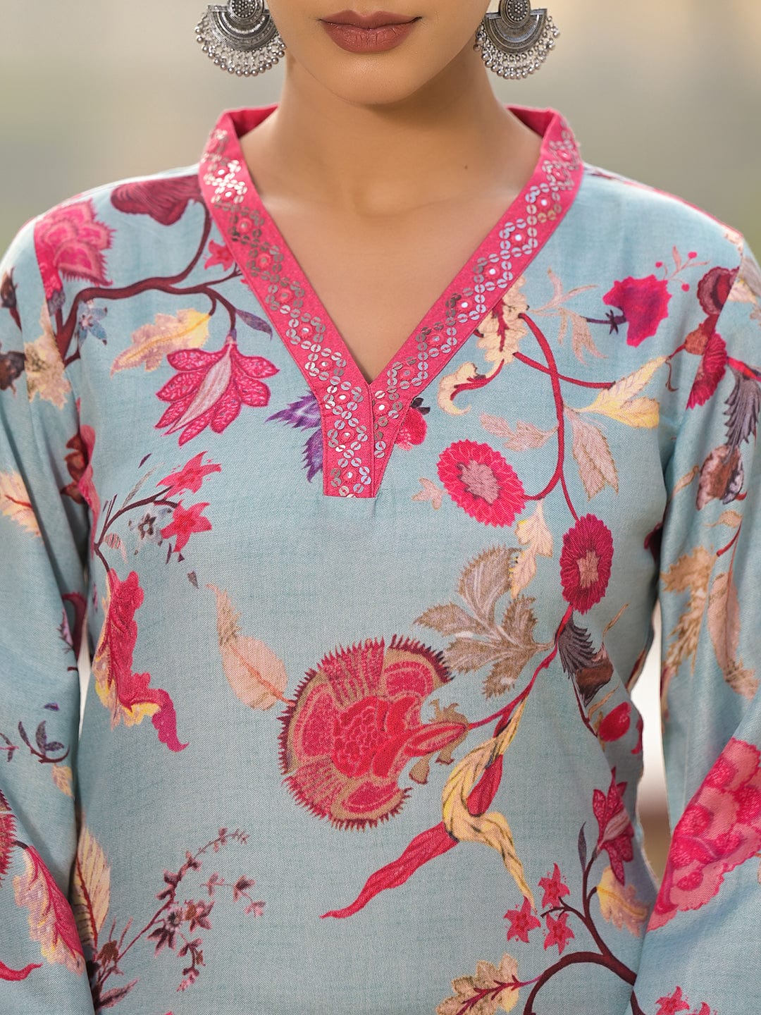 Varanga Women Sea Green Floral Printed Straight Kurta With 3/4Th Bell Sleeve.