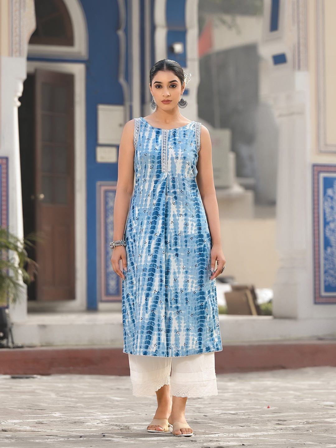 Varanga Women Straight Printed Siver Laced Kurta