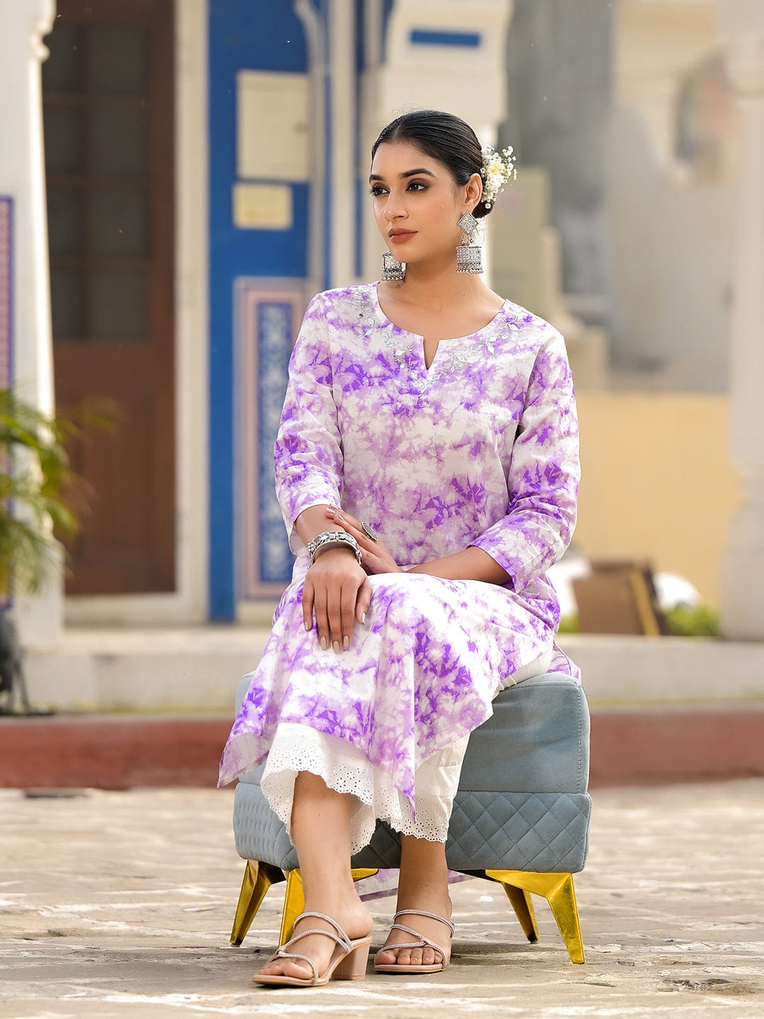 Varanga Women Purple Shibori Straight  Kurta With Embroidered Neckline
