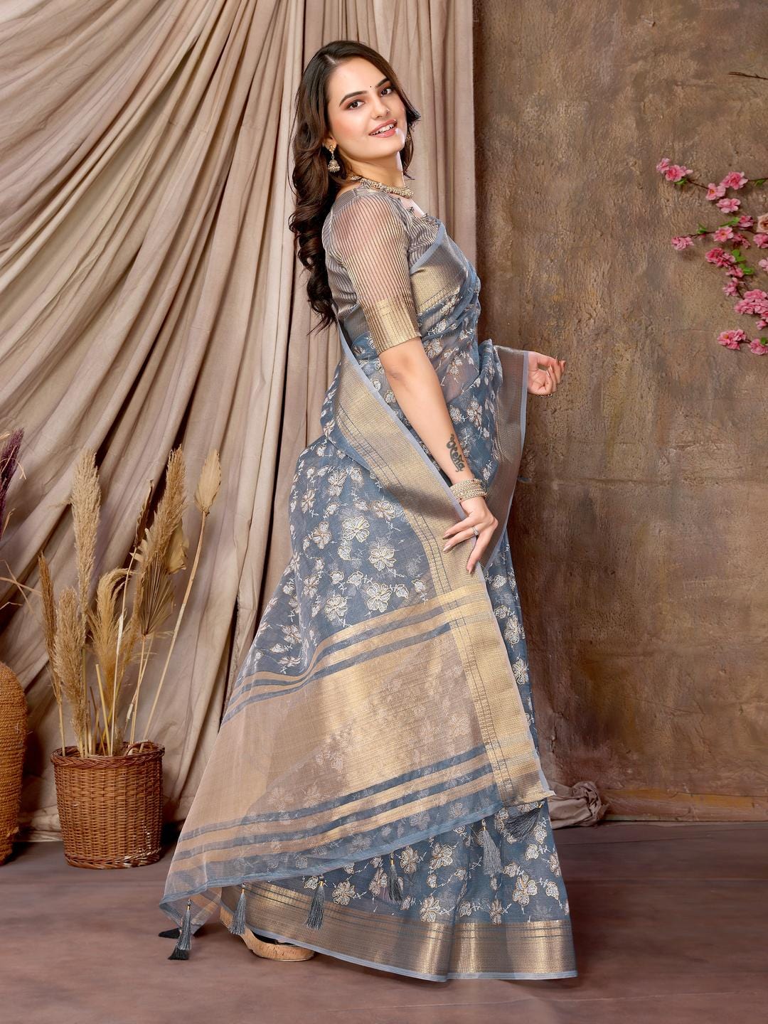 Ethnic Motifs Zari Woven Design Banarasi Saree