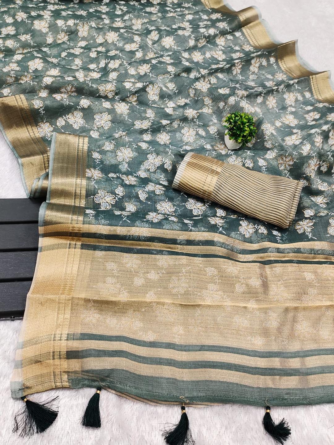 Ethnic Motifs Zari Woven Design Banarasi Saree