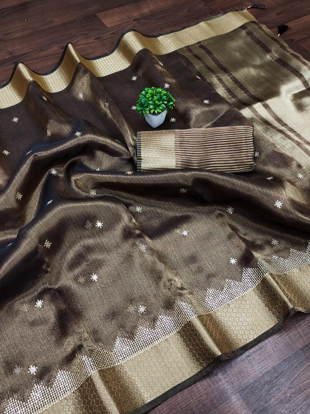 Ethnic Motifs Zari Woven Design Banarasi Saree
