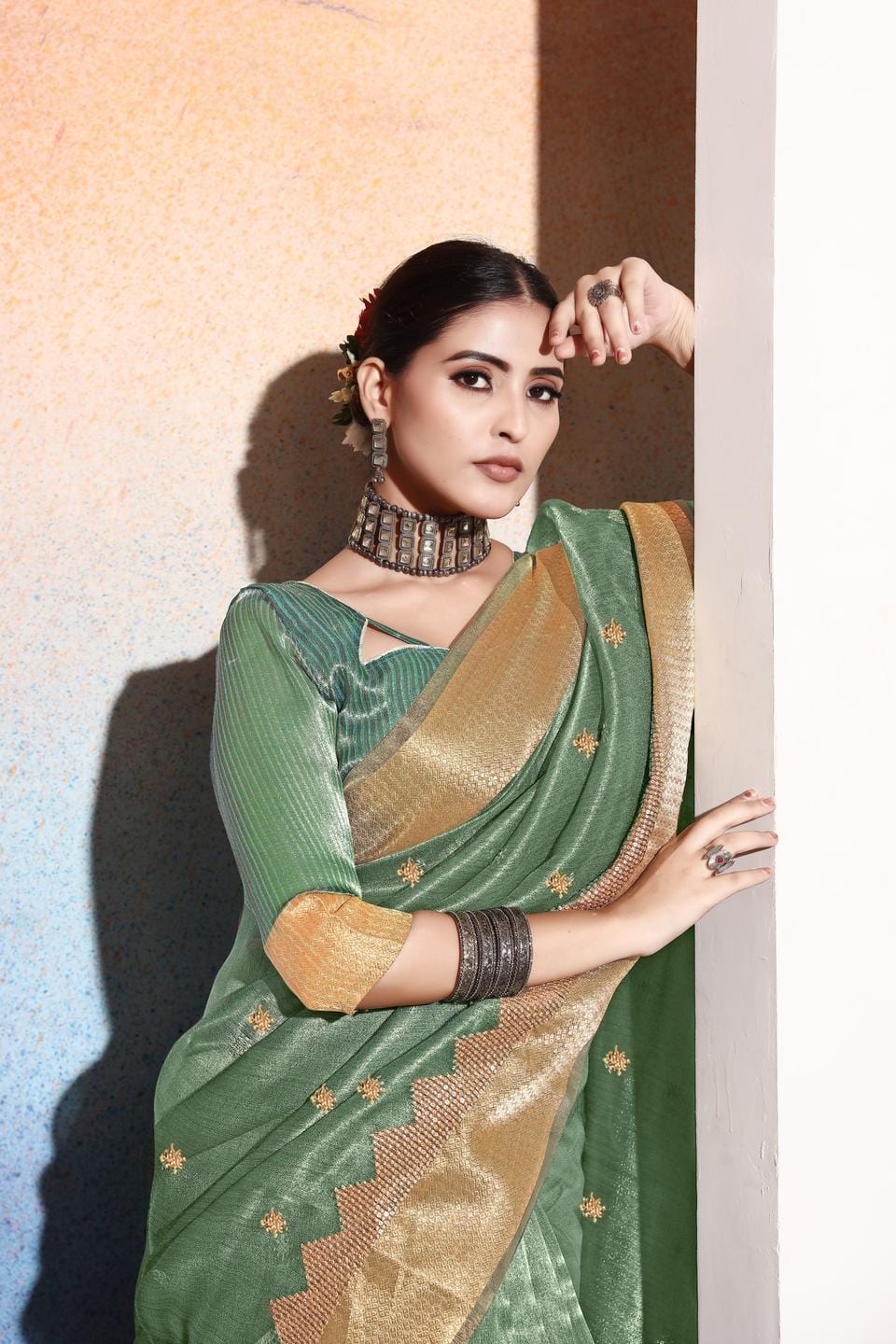 Ethnic Motifs Zari Woven Design Banarasi Saree