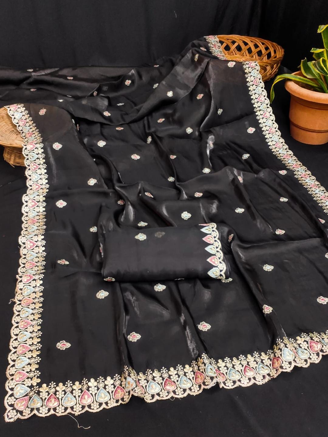 Ethnic Motifs Zari Woven Design Banarasi Saree