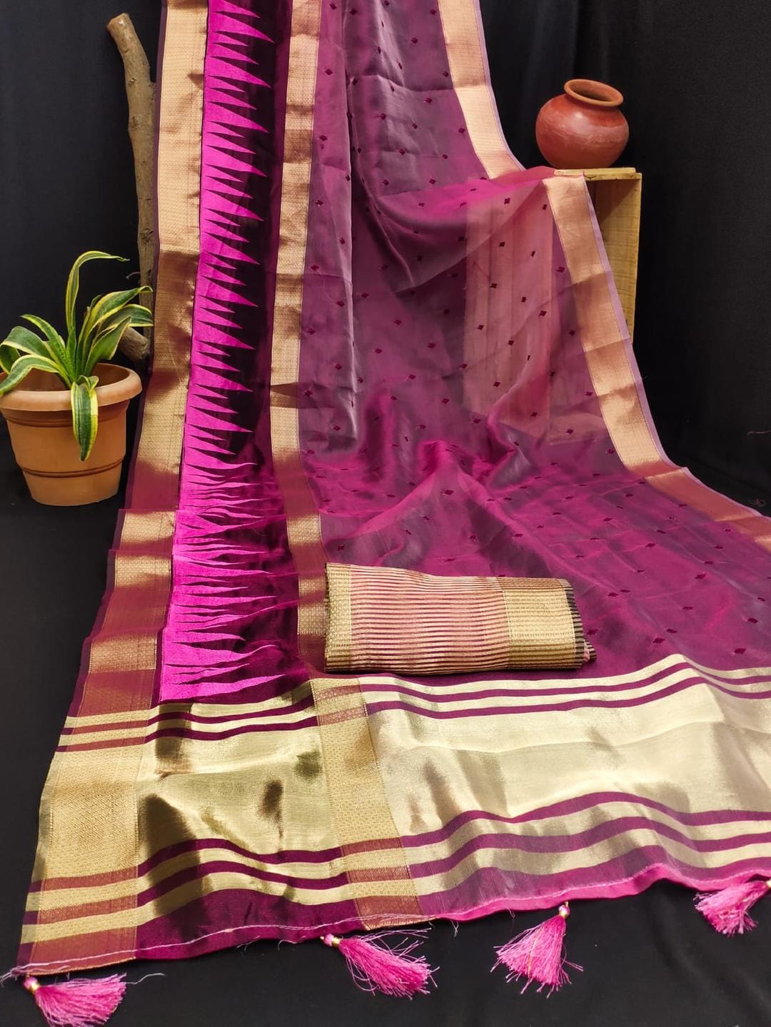 Ethnic Motifs Zari Woven Design Banarasi Saree