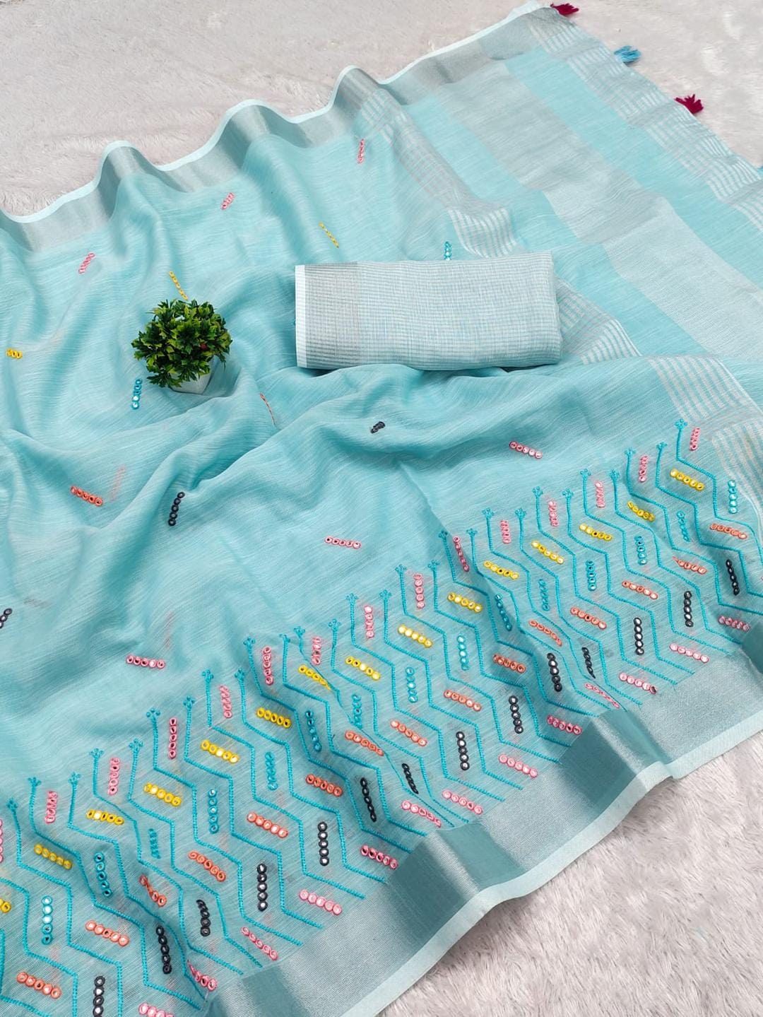 Ethnic Motifs Zari Woven Design Banarasi Saree