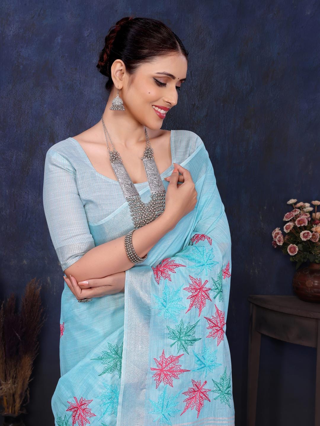 Ethnic Motifs Zari Woven Design Banarasi Saree