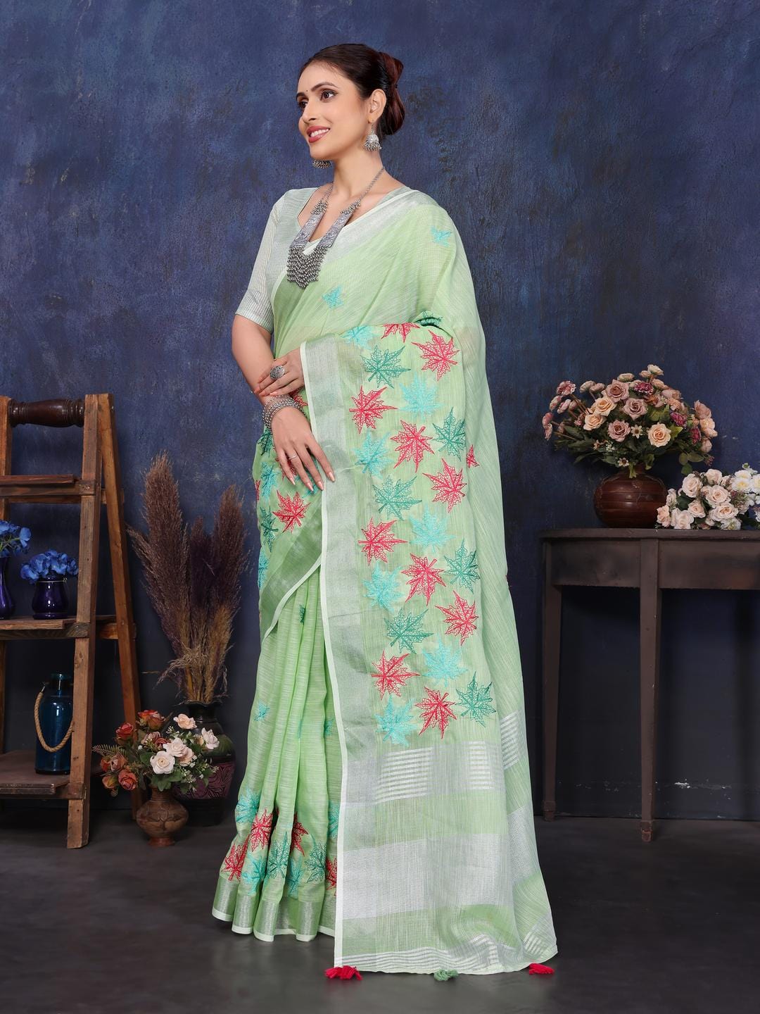Ethnic Motifs Zari Woven Design Banarasi Saree