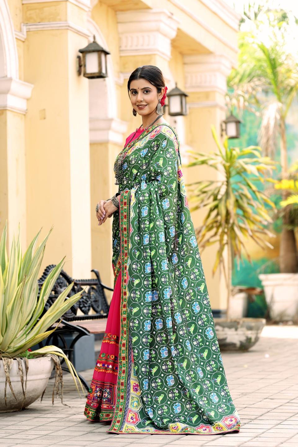 Ethnic Motifs Zari Woven Design Banarasi Saree