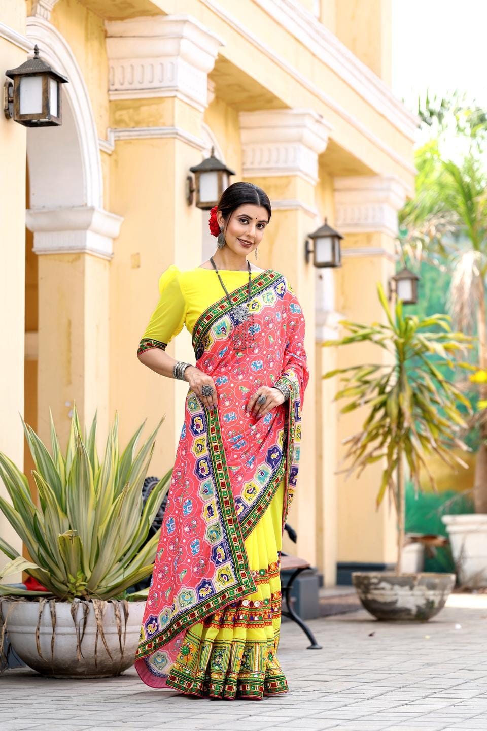 Ethnic Motifs Zari Woven Design Banarasi Saree