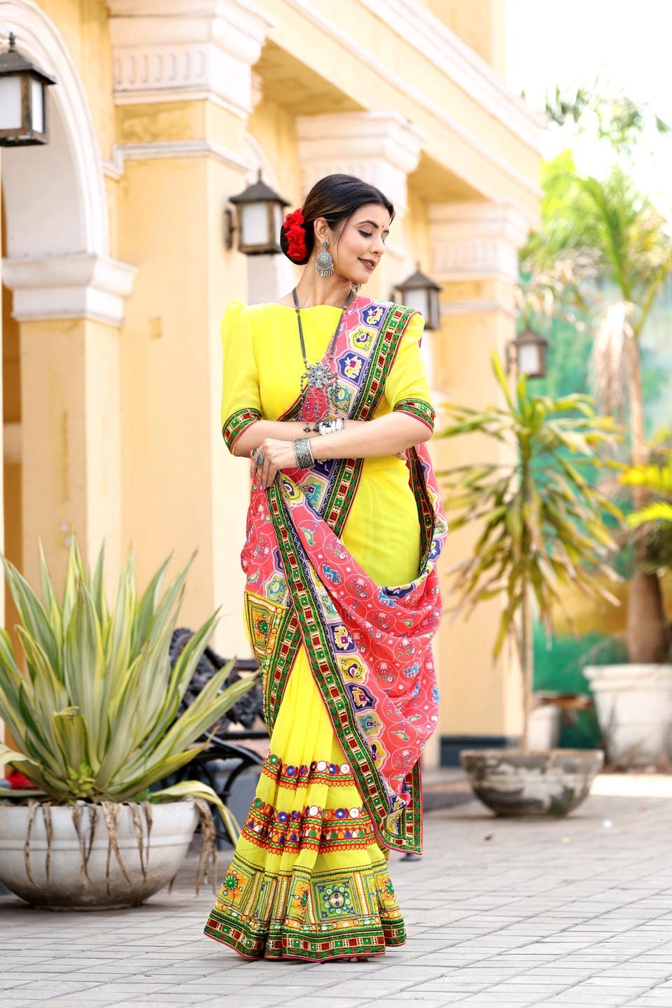 Ethnic Motifs Zari Woven Design Banarasi Saree