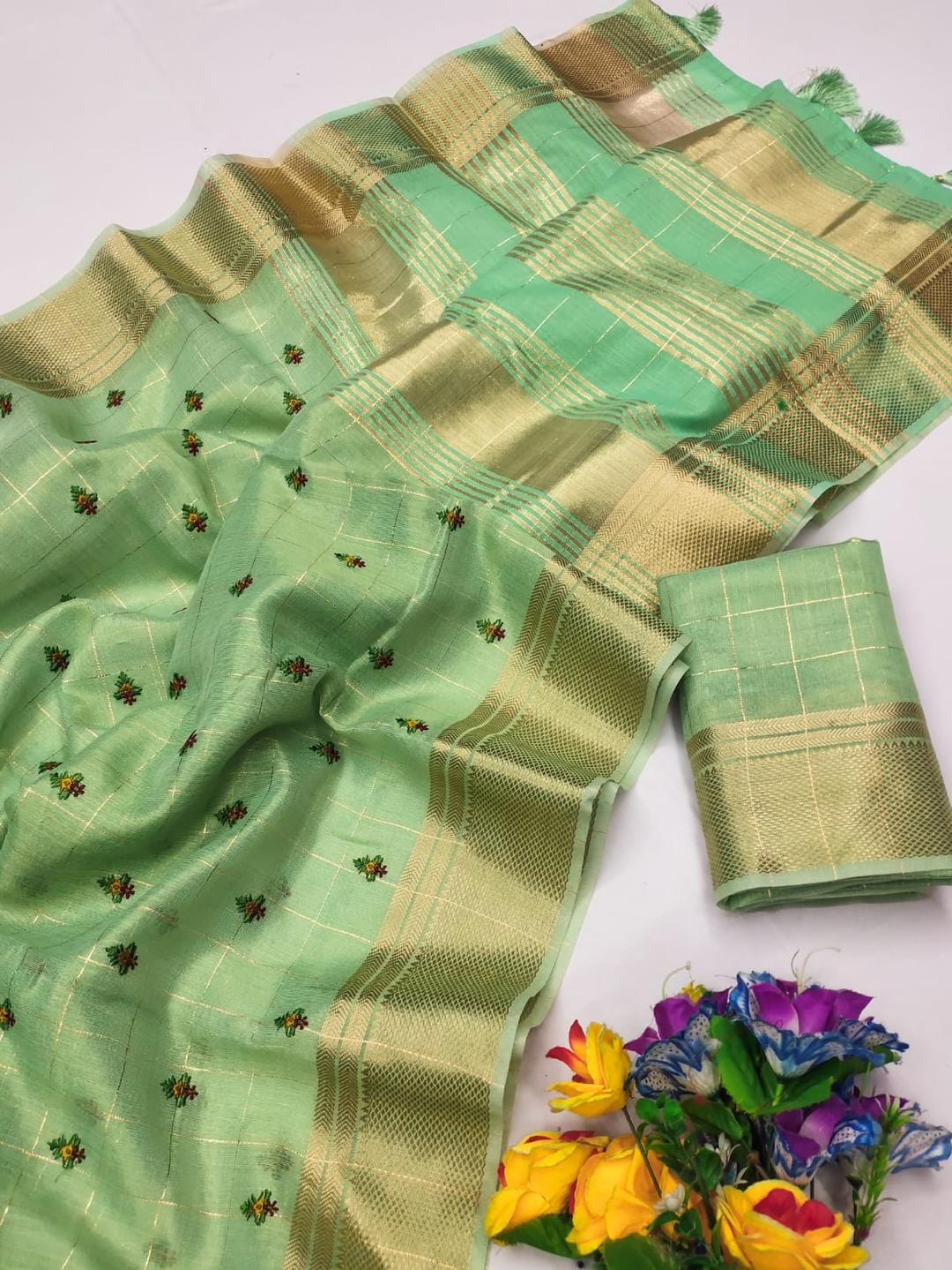 Ethnic Motifs Zari Woven Design Banarasi Saree