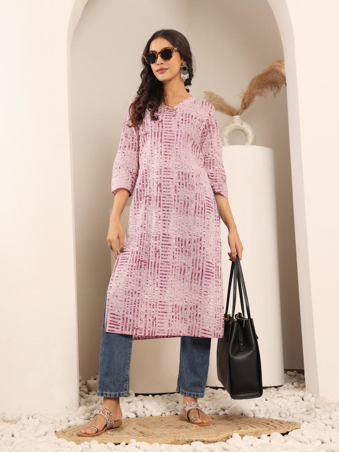 Varanga Women Lavender Stripe Printed V-Neck Straight Kurta With Three Quarter Sleeves