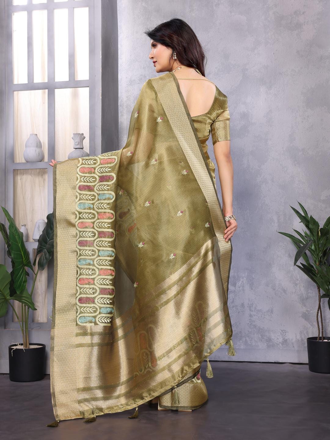 Ethnic Motifs Zari Woven Design Banarasi Saree