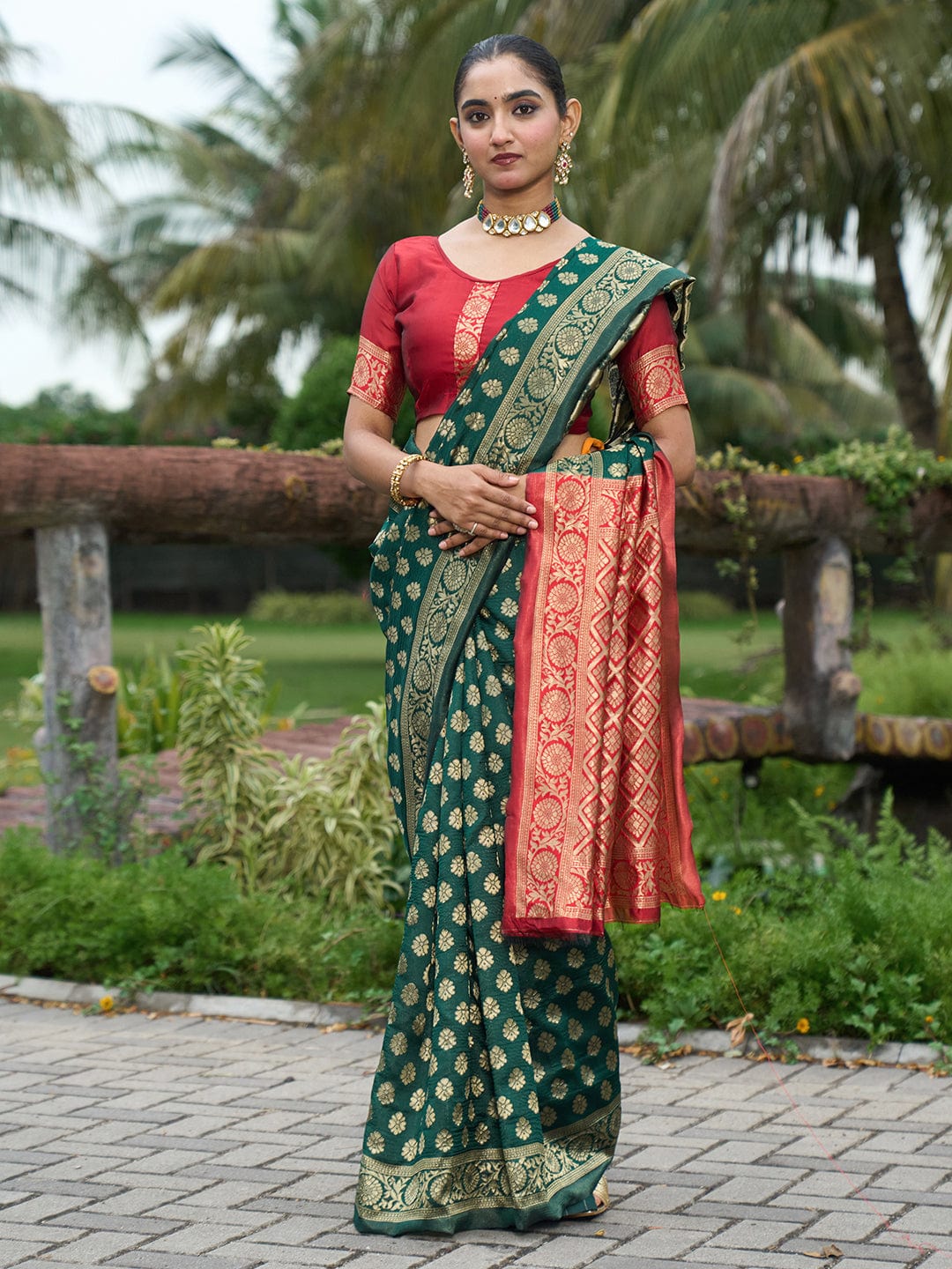 Varanga Women Woven Design Zari Silk Blend Banarasi Saree